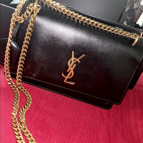 Sunset logo chain bag, brand new only worn twice . Bag comes with box. - Picture 10 of 10